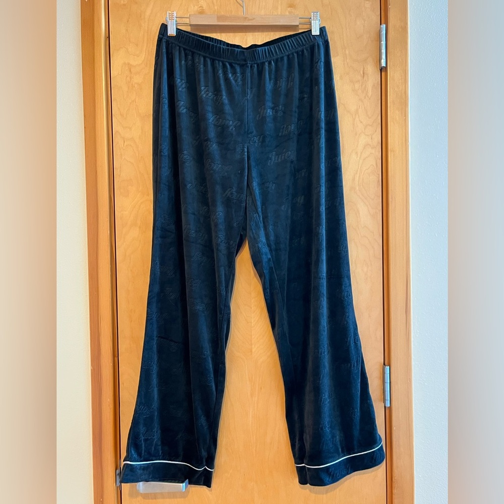 Juicy Couture • Velour Lounge Pants • Embossed Logo • Relaxed Fit • Size L